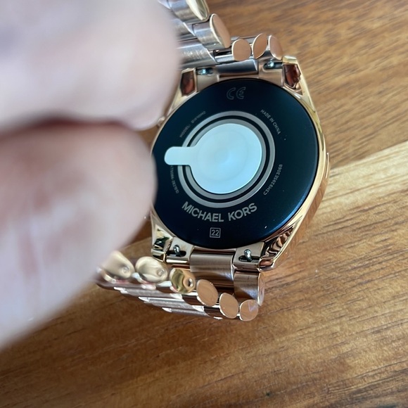 MICHAEL MICHAEL KORS Michael Kors Gen 5 Bradshaw Bracelet Smart Watch , … - Picture 6 of 10